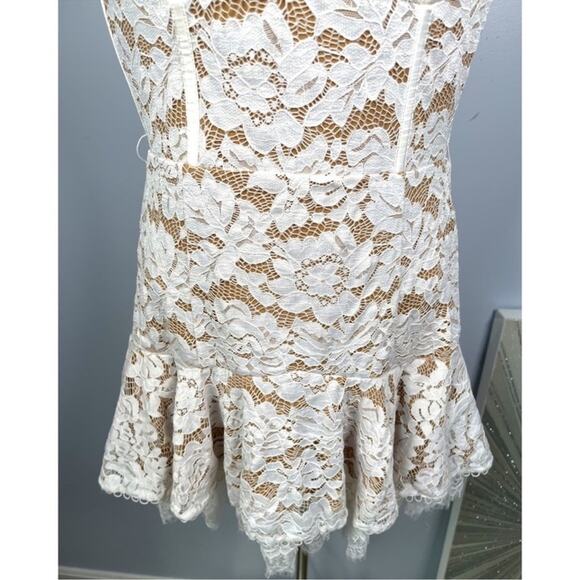 V. Chapman Candice Lace Scallop Hem Lace Up White Mini Dress Size 8 - Picture 5 of 8